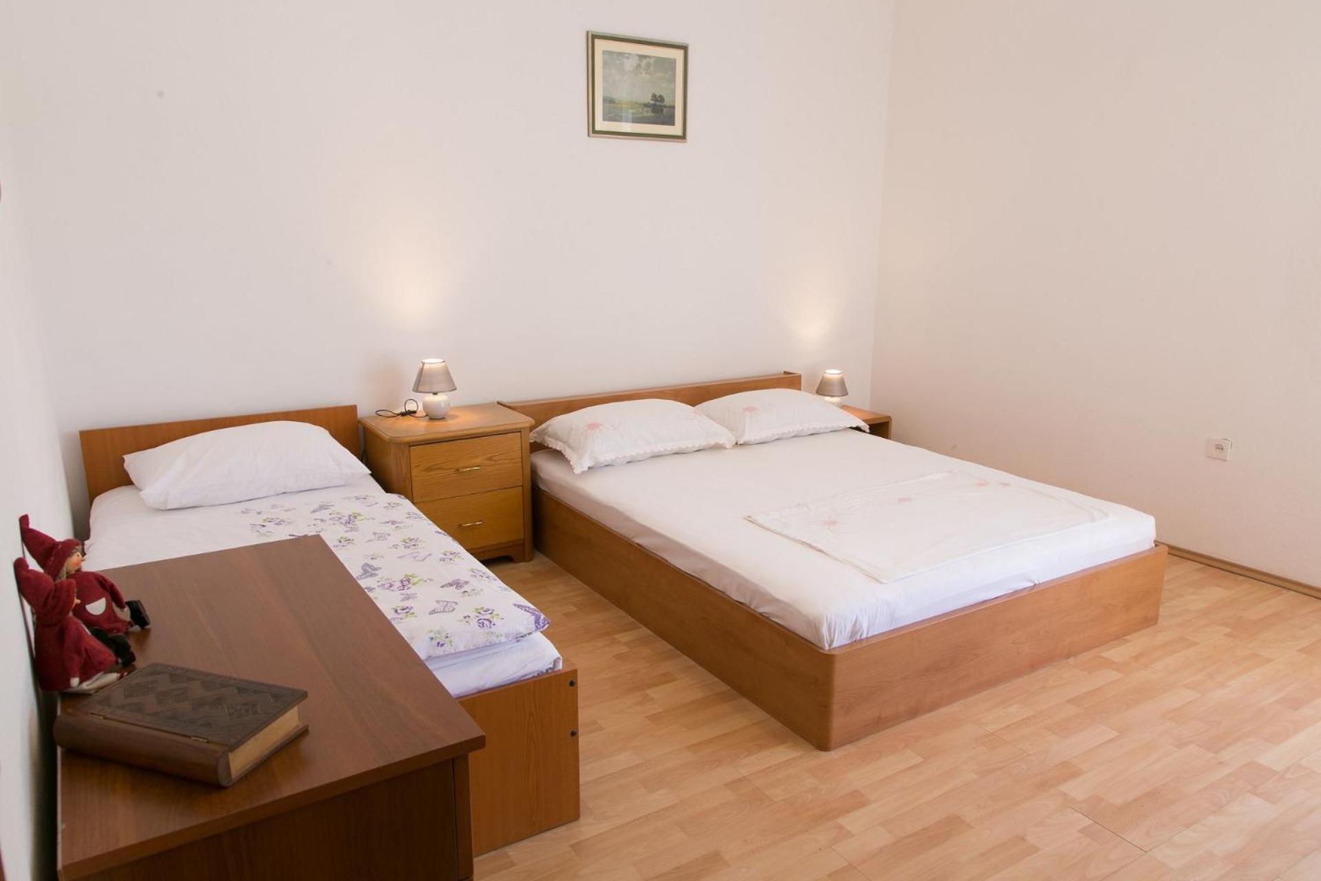 Apartments Ivica - 150M From Sea Трогир Екстериор снимка